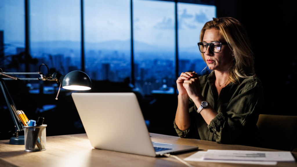 woman with laptop